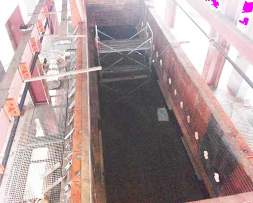 侧吹炉铜水套现场装置照片